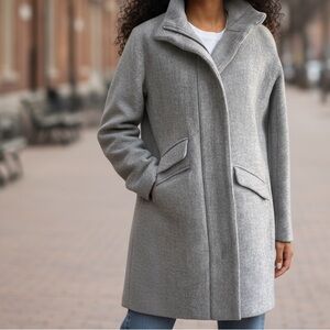Lightly used J. Crew Cocoon coat in Italian stadium-cloth